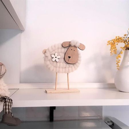 Apartments Nadia Sokolic ネレジネ エクステリア 写真