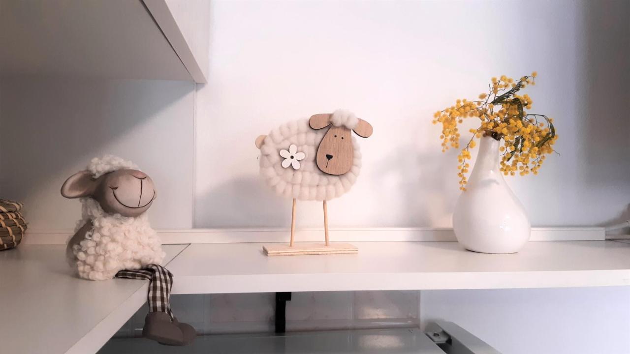 Apartments Nadia Sokolic ネレジネ エクステリア 写真