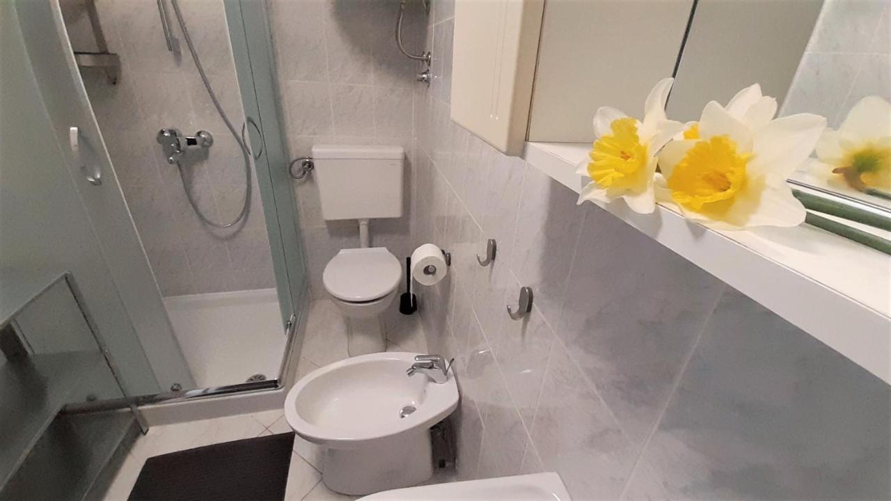 Apartments Nadia Sokolic ネレジネ エクステリア 写真