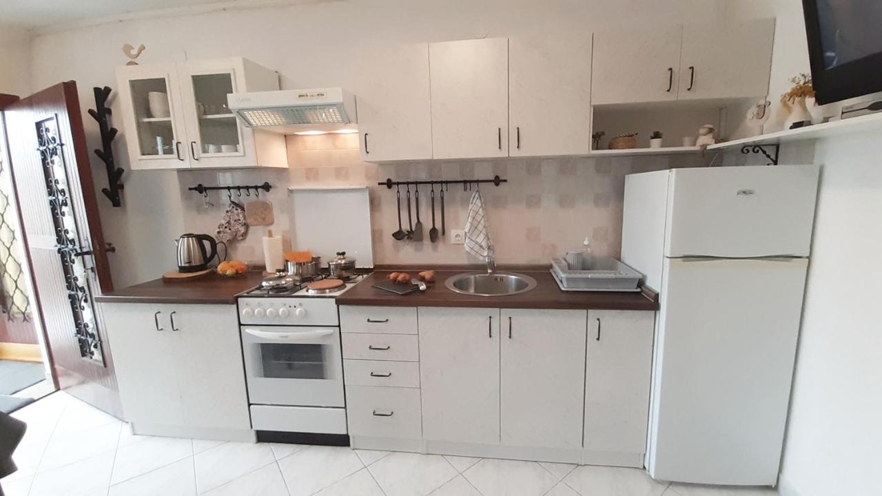 Apartments Nadia Sokolic ネレジネ エクステリア 写真