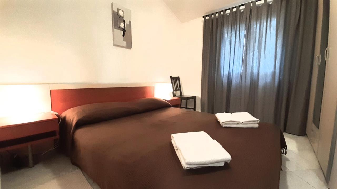 Apartments Nadia Sokolic ネレジネ エクステリア 写真