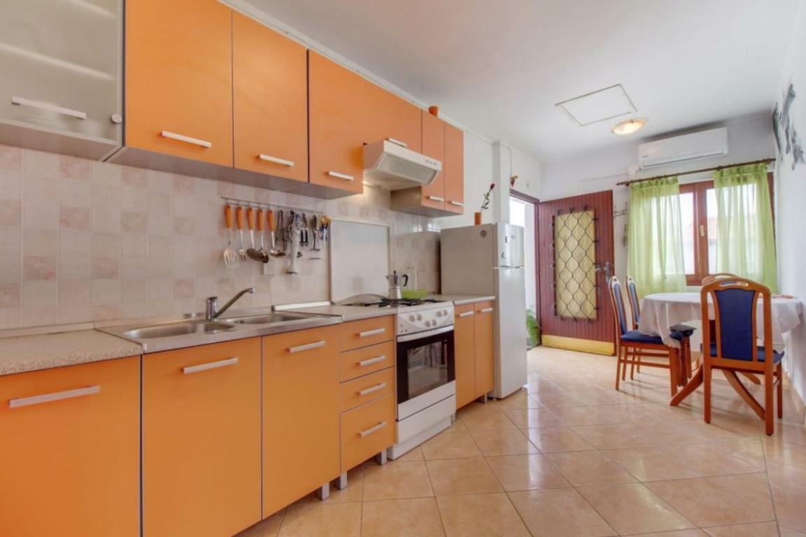 Apartments Nadia Sokolic ネレジネ エクステリア 写真